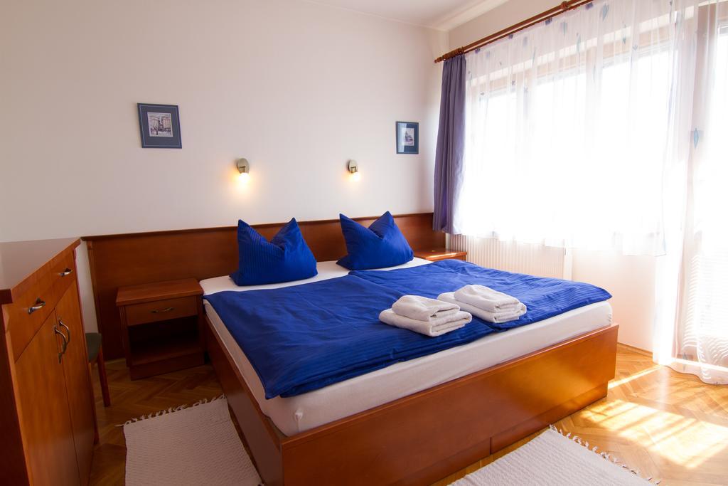 Pension Apartment Granit Prag Zimmer foto